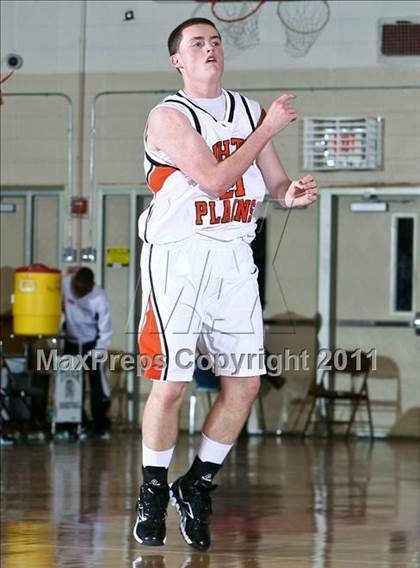 Thumbnail 2 in Uniondale vs White Plains (Harry Jefferson Holiday Showcase) photogallery.