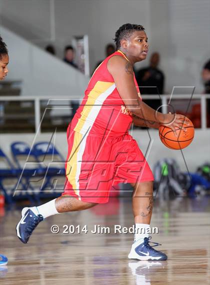 Thumbnail 3 in Yates vs. Cypress Creek (McDonald's Texas Invitational) photogallery.