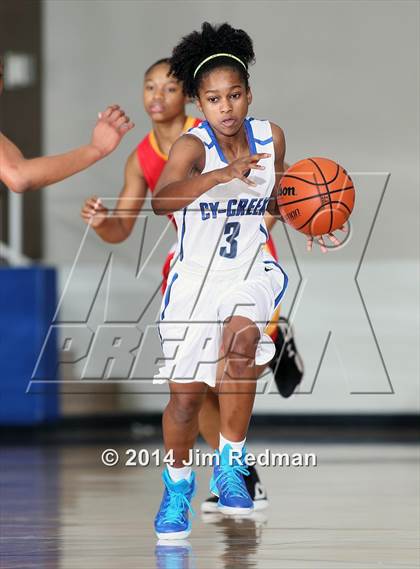 Thumbnail 2 in Yates vs. Cypress Creek (McDonald's Texas Invitational) photogallery.