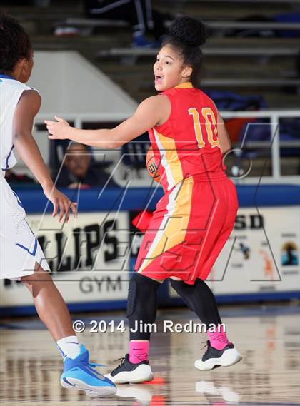 Thumbnail 1 in Yates vs. Cypress Creek (McDonald's Texas Invitational) photogallery.