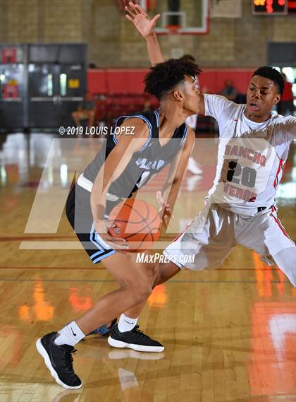 Thumbnail 2 in Rancho Verde vs. Villa Park (Nike Extravaganza) photogallery.