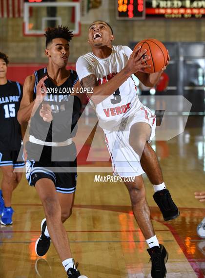Thumbnail 3 in Rancho Verde vs. Villa Park (Nike Extravaganza) photogallery.