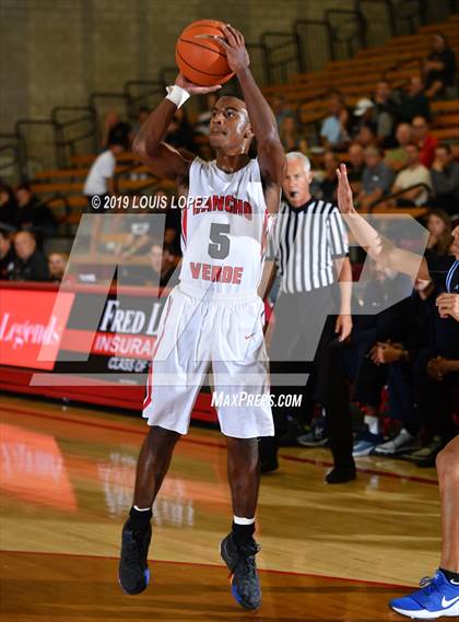 Thumbnail 3 in Rancho Verde vs. Villa Park (Nike Extravaganza) photogallery.