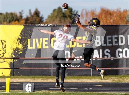 Thumbnail 2 in Maple Mountain @ Roy (UHSAA 5A First Round) photogallery.