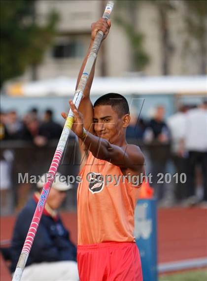 Thumbnail 1 in CIF LACS Matsers Championships (Boys Pole Vault) photogallery.