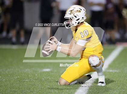 Thumbnail 1 in Dripping Springs @ Akins photogallery.