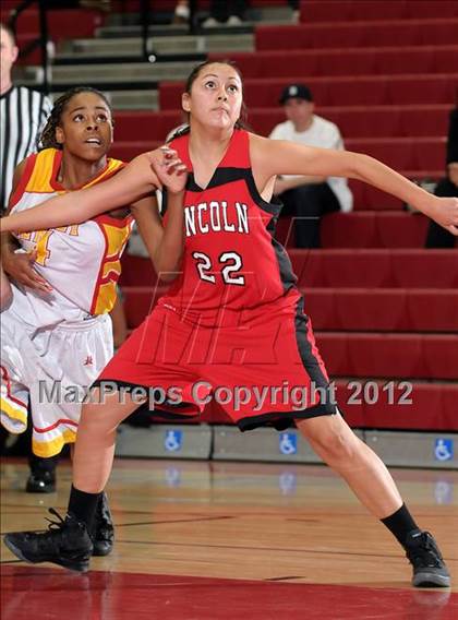 Thumbnail 3 in Lincoln vs. Berkeley (Common Good Classic) photogallery.