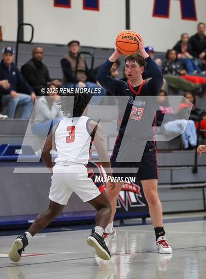Thumbnail 1 in Beckman vs Maranatha (CIF SS Div 3AA Rnd 2 Playoff) photogallery.