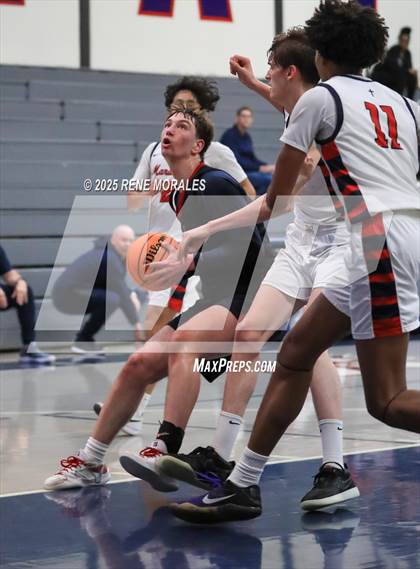 Thumbnail 2 in Beckman vs Maranatha (CIF SS Div 3AA Rnd 2 Playoff) photogallery.