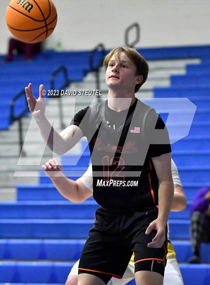 Thumbnail 3 in Roseville vs. Wood (Les Curry Invitational) photogallery.