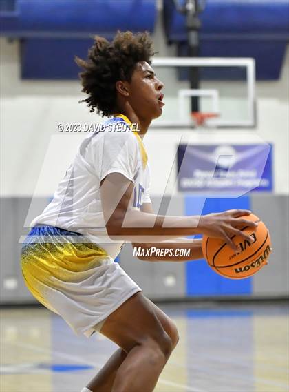 Thumbnail 2 in Roseville vs. Wood (Les Curry Invitational) photogallery.