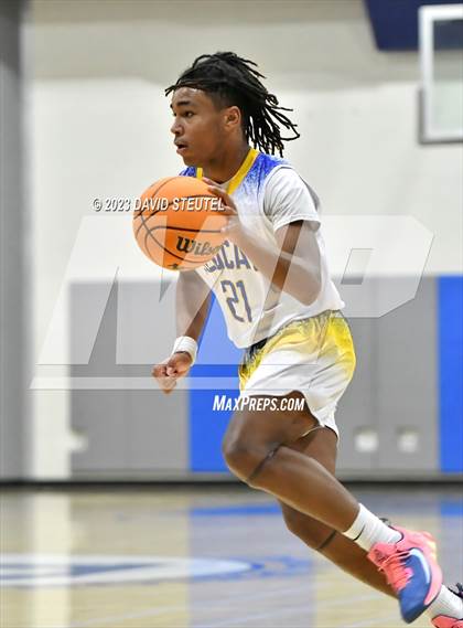 Thumbnail 1 in Roseville vs. Wood (Les Curry Invitational) photogallery.