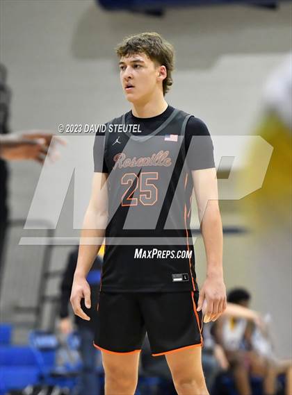 Thumbnail 3 in Roseville vs. Wood (Les Curry Invitational) photogallery.