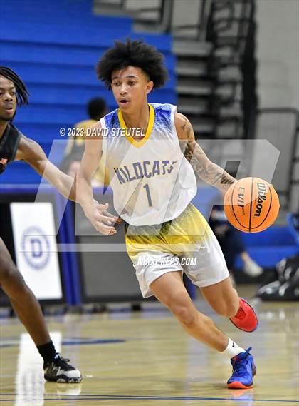 Thumbnail 2 in Roseville vs. Wood (Les Curry Invitational) photogallery.