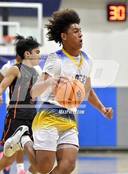 Thumbnail 3 in Roseville vs. Wood (Les Curry Invitational) photogallery.