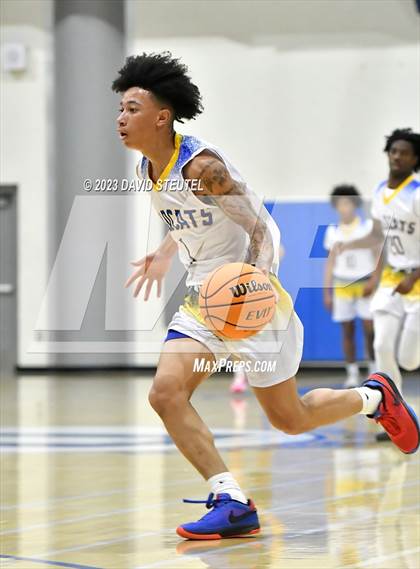 Thumbnail 2 in Roseville vs. Wood (Les Curry Invitational) photogallery.