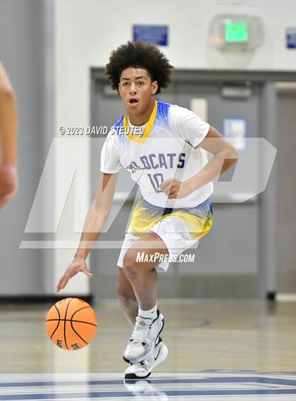 Thumbnail 3 in Roseville vs. Wood (Les Curry Invitational) photogallery.
