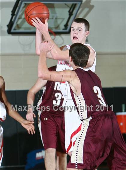 Thumbnail 2 in Peekskill vs. Iona Prep (Harry Jefferson Holiday Showcase) photogallery.