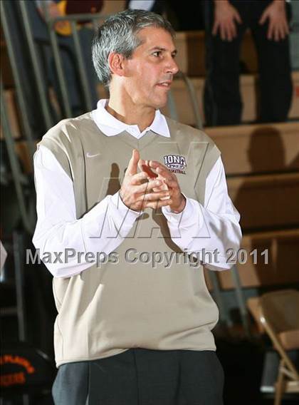 Thumbnail 2 in Peekskill vs. Iona Prep (Harry Jefferson Holiday Showcase) photogallery.
