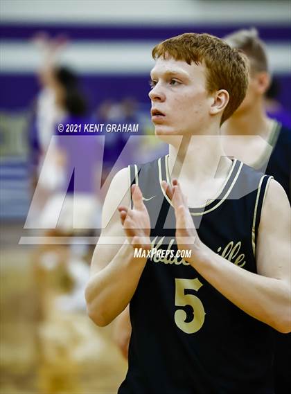 Thumbnail 1 in Noblesville @ Guerin Catholic photogallery.