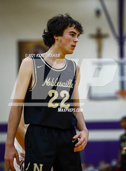 Thumbnail 1 in Noblesville @ Guerin Catholic photogallery.
