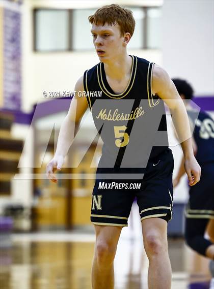 Thumbnail 2 in Noblesville @ Guerin Catholic photogallery.