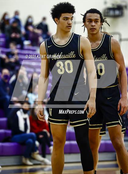Thumbnail 2 in Noblesville @ Guerin Catholic photogallery.