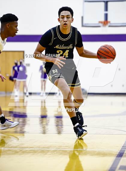 Thumbnail 1 in Noblesville @ Guerin Catholic photogallery.