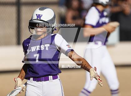 Thumbnail 2 in Arvada West vs Horizon (CHSAA 5A Sweet 16) photogallery.