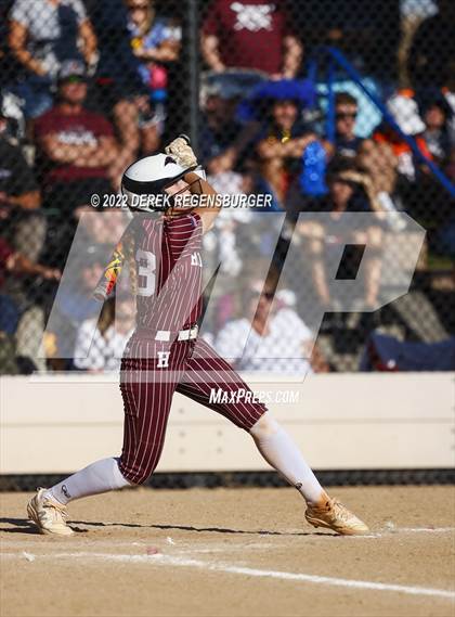 Thumbnail 3 in Arvada West vs Horizon (CHSAA 5A Sweet 16) photogallery.