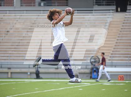 Thumbnail 3 in Heights @ Cypress Springs photogallery.