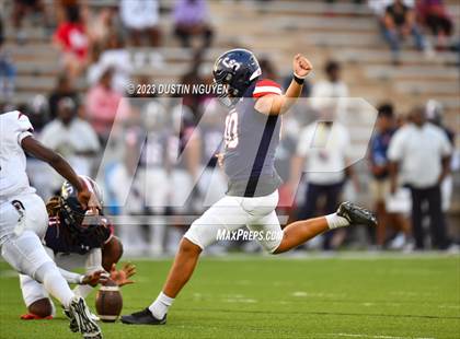 Thumbnail 3 in Heights @ Cypress Springs photogallery.