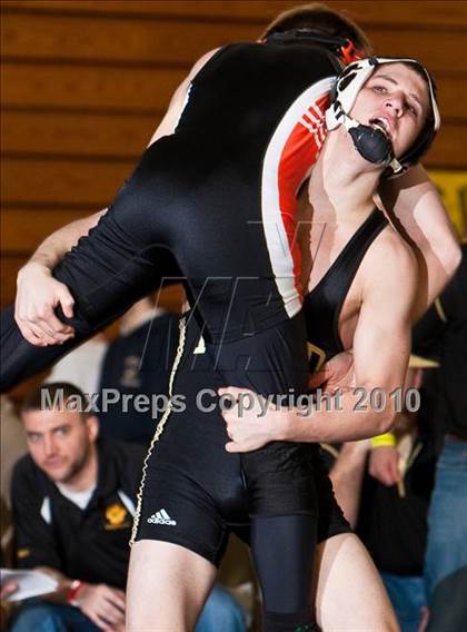 Thumbnail 1 in Shelton vs Hand  (Trumbull Duals Meet) photogallery.