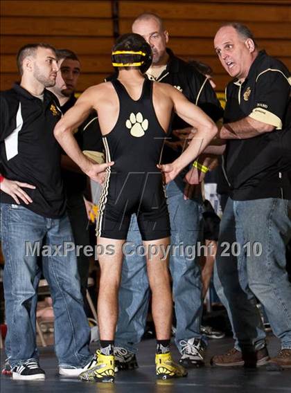Thumbnail 1 in Shelton vs Hand  (Trumbull Duals Meet) photogallery.