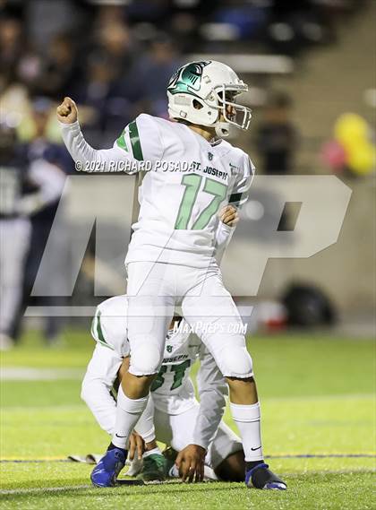 Thumbnail 3 in St. Joseph @ Bullard (CIF CS Division II Round 1 Playoff) photogallery.