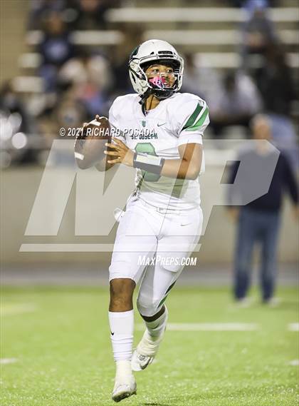 Thumbnail 2 in St. Joseph @ Bullard (CIF CS Division II Round 1 Playoff) photogallery.