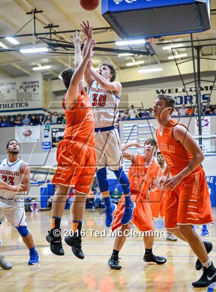 Thumbnail 3 in Cedar Ridge vs. Lamar (AAA 3A Round Two) photogallery.