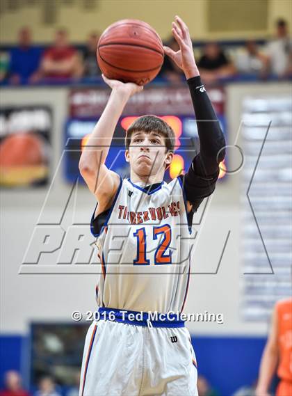 Thumbnail 2 in Cedar Ridge vs. Lamar (AAA 3A Round Two) photogallery.