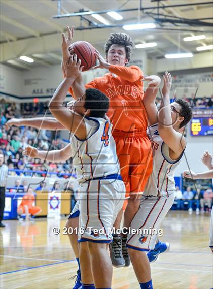 Thumbnail 2 in Cedar Ridge vs. Lamar (AAA 3A Round Two) photogallery.