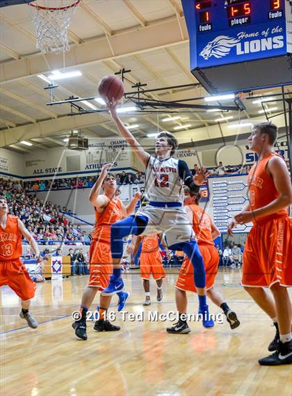 Thumbnail 2 in Cedar Ridge vs. Lamar (AAA 3A Round Two) photogallery.