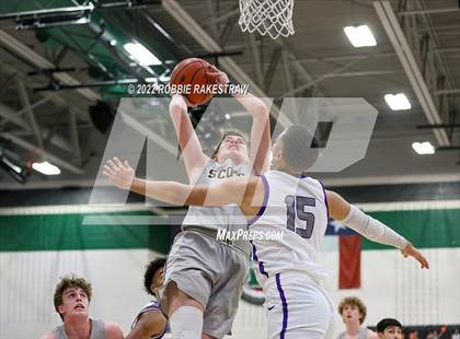 Thumbnail 1 in University vs. Highland Park (UIL 5A Region 2 Bi-District Playoff) photogallery.