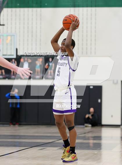 Thumbnail 1 in University vs. Highland Park (UIL 5A Region 2 Bi-District Playoff) photogallery.