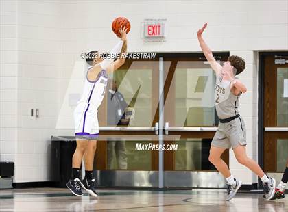 Thumbnail 3 in University vs. Highland Park (UIL 5A Region 2 Bi-District Playoff) photogallery.