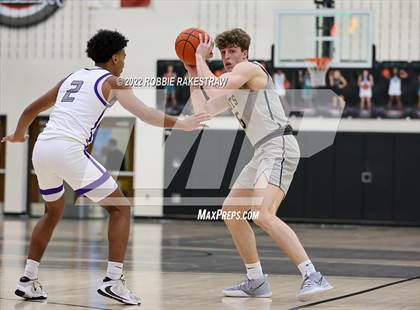 Thumbnail 2 in University vs. Highland Park (UIL 5A Region 2 Bi-District Playoff) photogallery.
