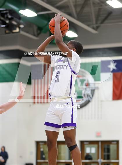 Thumbnail 2 in University vs. Highland Park (UIL 5A Region 2 Bi-District Playoff) photogallery.