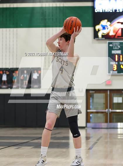 Thumbnail 3 in University vs. Highland Park (UIL 5A Region 2 Bi-District Playoff) photogallery.
