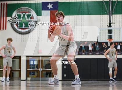 Thumbnail 1 in University vs. Highland Park (UIL 5A Region 2 Bi-District Playoff) photogallery.