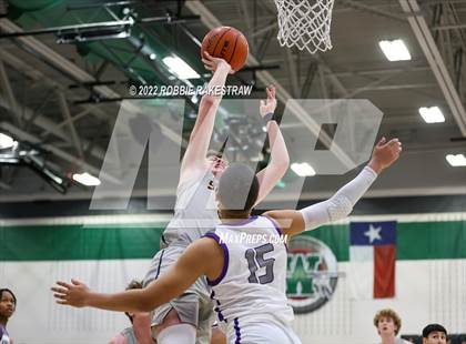 Thumbnail 2 in University vs. Highland Park (UIL 5A Region 2 Bi-District Playoff) photogallery.