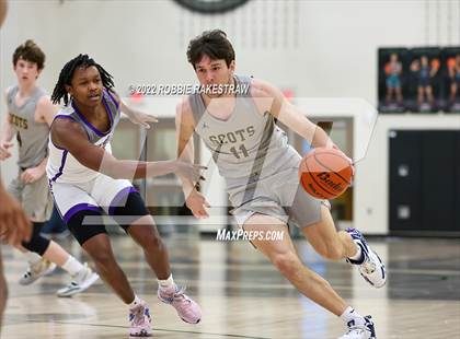 Thumbnail 2 in University vs. Highland Park (UIL 5A Region 2 Bi-District Playoff) photogallery.