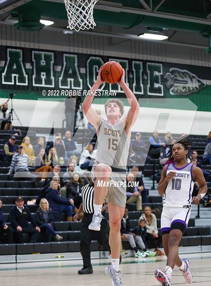Thumbnail 3 in University vs. Highland Park (UIL 5A Region 2 Bi-District Playoff) photogallery.